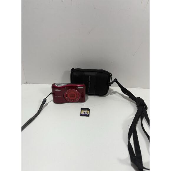 Nikon Coolpix L30 20.1 MP Red Digital Camera 16 GB SD Card & Case Works Great - Picture 1 of 11